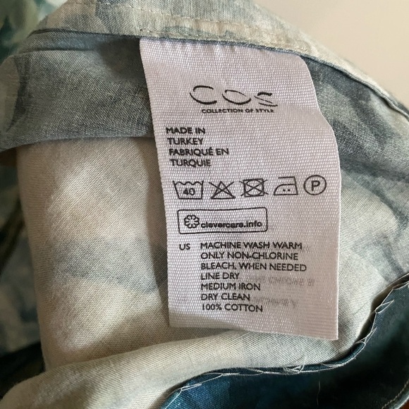 Cos Top with Ruffled Collar in Pastel Watercolours 
Size 2 - Picture 8 of 8